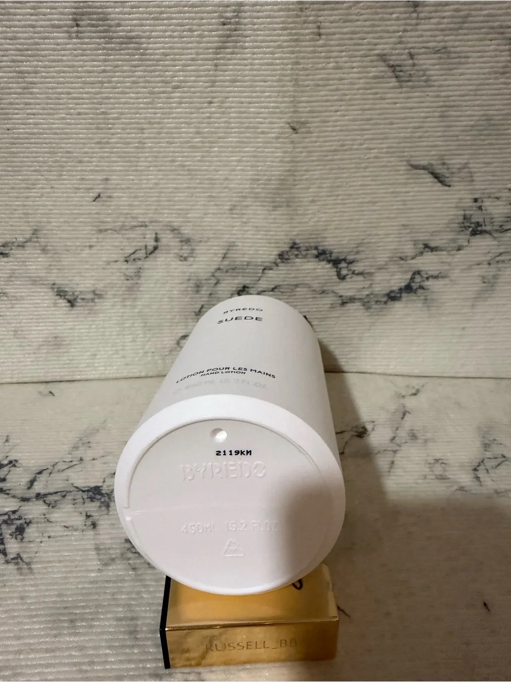 Byredo Suede Hand Lotion - Picture 4 of 5